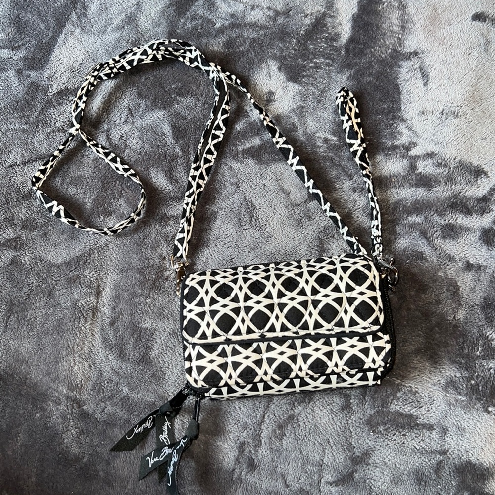 Vera Bradley crossbody bag/wristlet 💛